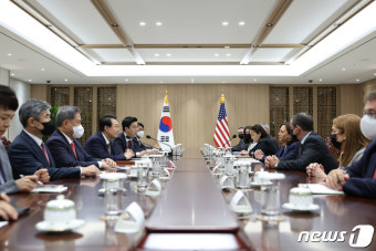 윤 대통령, 해리스 미국 부통령 접견