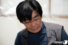 M16 총 맞은 후 번듯한 공업사 접고 여기저기 도망치며 살아야 했어요