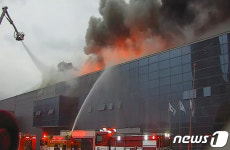 대응 2단계 발령 구미 4공단 LCD편광판 공장 화재…3명 경상(2보)