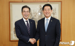 김영록 지사, 농협중앙회·농협은행 전남 이전 건의