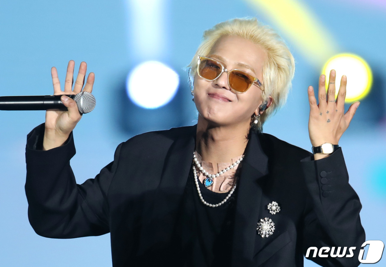 위너 송민호, 부실 복무 의혹 조사 예정, CCTV 영상 자료 분석 진행중