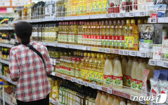 체감물가 고공행진은 여전…식용유 55%·밀가루 45% 뛰었다