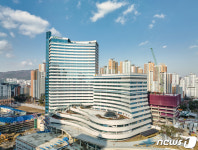 ‘부실공사 논란’ 경기도청·도의회 신청사…이번엔 천장 누수 물폭탄