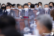 [국감현장]한무경 의원 회장 구속 에디슨모터스 중진공 특혜 의혹