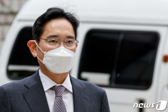 법정 향하는 이재용 삼성 부회장
