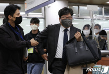 법원 나서는 이재명 대표 변호인