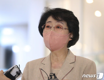 '복지장관 낙마' 김승희, 정치자금법 위반 혐의 