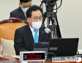 '검건희 논문' 핵심증인 출석하는 교육위…여야 국감 마지막 승부
