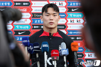 훈련에 앞서 질의 답변하는 오현규