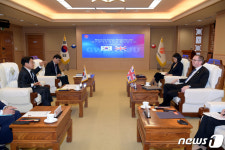 강기정 시장, 주한영국대사 접견 자매도시 인연 닿길