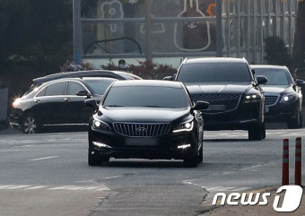 윤석열 대통령, 서초동 사저가 아닌 한남동 관저에서 출근