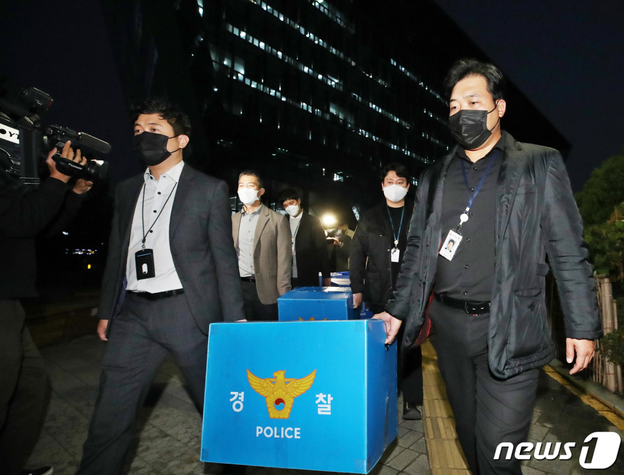 황교안 전 총리 소속 단체 압수수색, 부정선거 혐의 파헤치는 경찰의 행보
