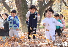 늦가을 즐기는 동심