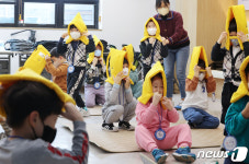 희망브리지 지진대응훈련 머리를 보호해