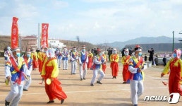 북한, 고산군 설봉농장에서 살림집 입사 모임 진행