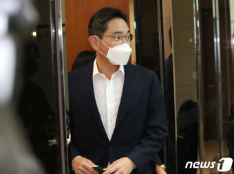 이재용 회장 'JY네트워크' 재가동 속도…해외 출장도 임박했나