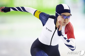 빙속 김민선, 월드컵 1차 이어 2차 대회서도 500m 금메달