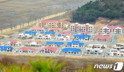 북한, 전국 각지에 지은 새 살림집 선전 열중