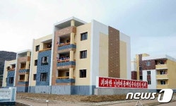 북한, 전국 각지에서 새집들이 경사…훌륭한 생활 환경 조성