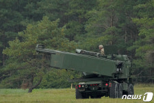 우크라 전쟁으로 美 하이마스 동유럽서 인기