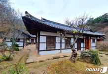 [신용석레인저가떴다] 땅끝의 끝산…평평한 두륜봉에 서면 광활한 다도해