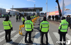 긴장감 흐르는 평택항