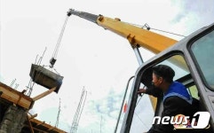 北 연포온실농장에 눈부신 빛… 연말 성과 조명