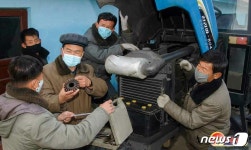 노동신문 농기계 보수대책 철저히…안주시 운학농장 부각