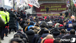 민주노총 전북, 군산서 1000여명 결집 안전운임제 확대