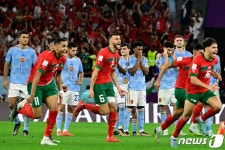 [월드컵] 거센 모로코 돌풍, 벨기에 이어 스페인도 제압…포르투갈 나와