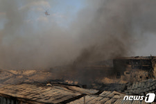 소방당국, 대구 성서공단 화재현장 소방헬기 투입