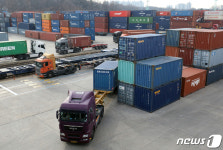 활기 되찾은 화물 운송…주요 산업 속속 정상화