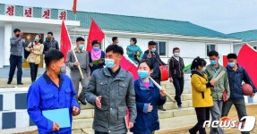 노동신문 농촌진흥 미래 앞당기리…강서구역 청산농장 조명