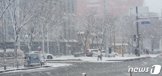 눈 내리는 광주