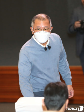신년회 참석하는 정의선 회장