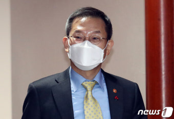 국정현안관계장관회의 참석하는 이종호 장관
