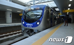 부산 동해남부선 교대역서 휠체어 탄 70대 계단서 굴러 숨져