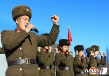 북한 평양 화성지구 살림짐 건설 현장… 연일 뚜렷한 실적