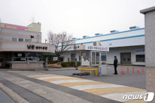적막한 기아자동차 남문 입구
