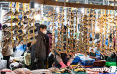 설 앞두고 북적이는 목사고을시장