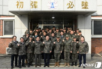 설 앞두고 파주 방공부대 방문한 이재명 민주당 대표