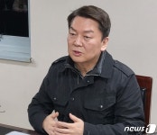 서문시장 상인들과 간담회하는 안철수