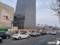 귀성보다 쇼핑?… 설 연휴 사흘째 대전 대형유통업체 북적