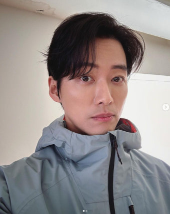 '신혼' 남궁민 "오늘 퇴근"…진아름도 반한 장꾸미 폭발 [N샷]
