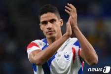 월드컵 결승만 2번 뛴 바란, 10년 동안 활약한 프랑스 국가대표 은퇴