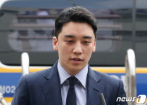 빅뱅 승리, 투자자에 공항서도 성접대 알선…호텔 집 식당 안가렸다