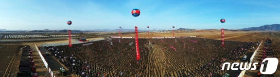 북한, 강동온실농장 건설 착공식 개최…사철 신선한 남새 보장