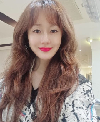 '52세 동안 미인' 김지수 