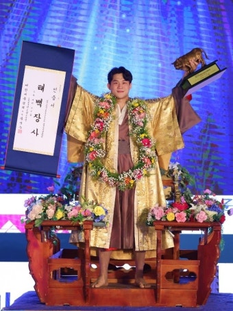 노범수, 문경장사씨름대회 태백장사 등극…통산 17번째 우승