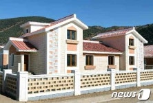 북한, 살림집 건설 성과 지속 부각…농촌 전변시켜